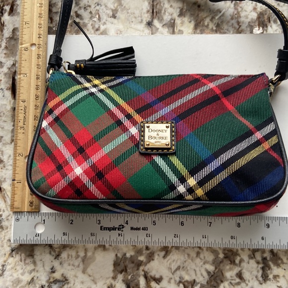 Dooney & Bourke Tartan Plaid Mini Crossbody, Excellent Condition, Fun little bag - Picture 7 of 8